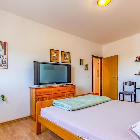 Gorgeous Apartment In Pula With Kitchen 외부 사진
